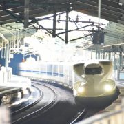 新神戸駅の新幹線